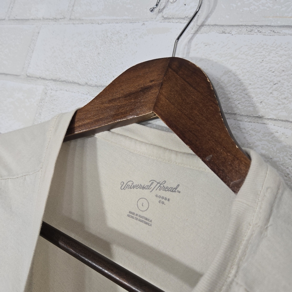 Universal Thread graphic tee - Picture 4 of 11